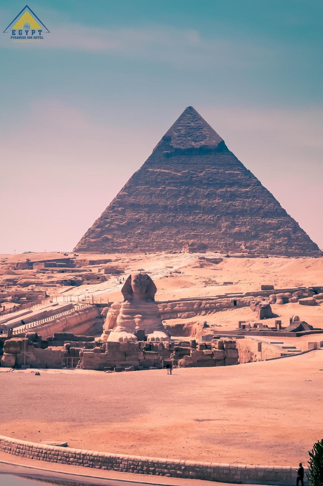 Egypt pyramids inn Kafret el-Gabal Exteriör bild
