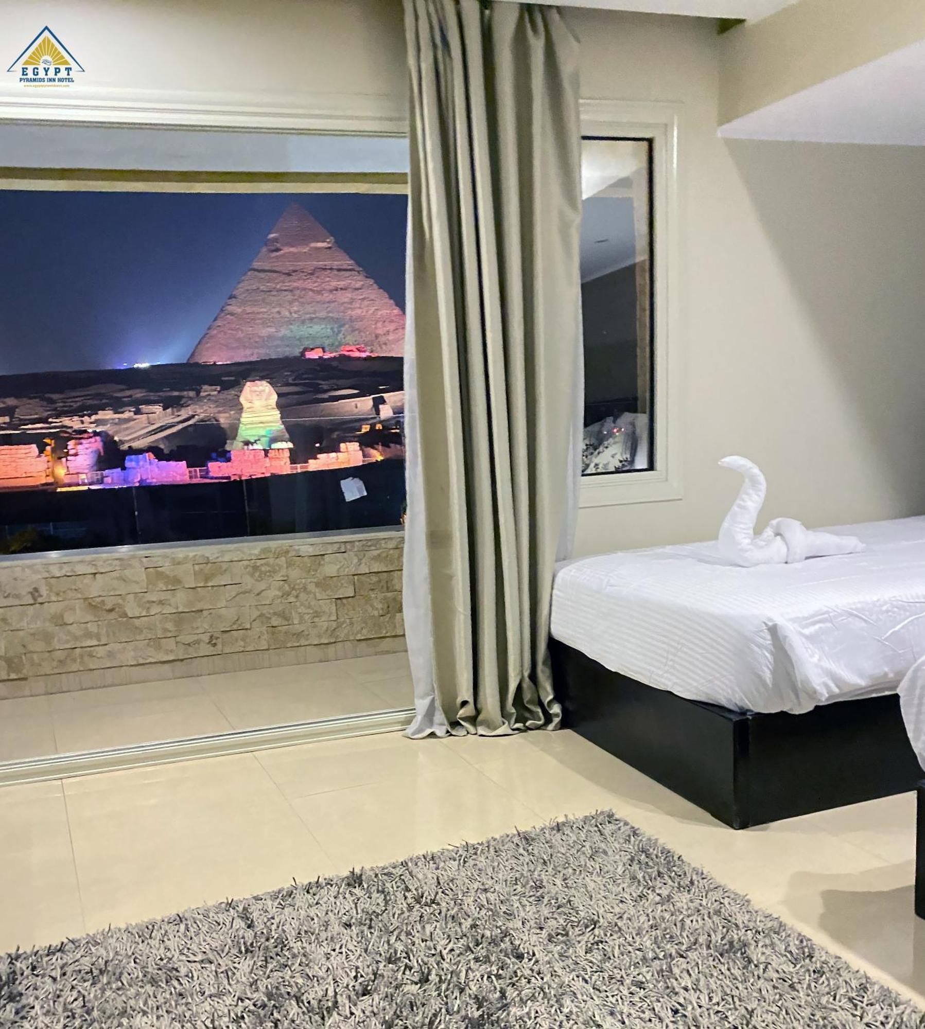 Egypt pyramids inn Kafret el-Gabal Exteriör bild
