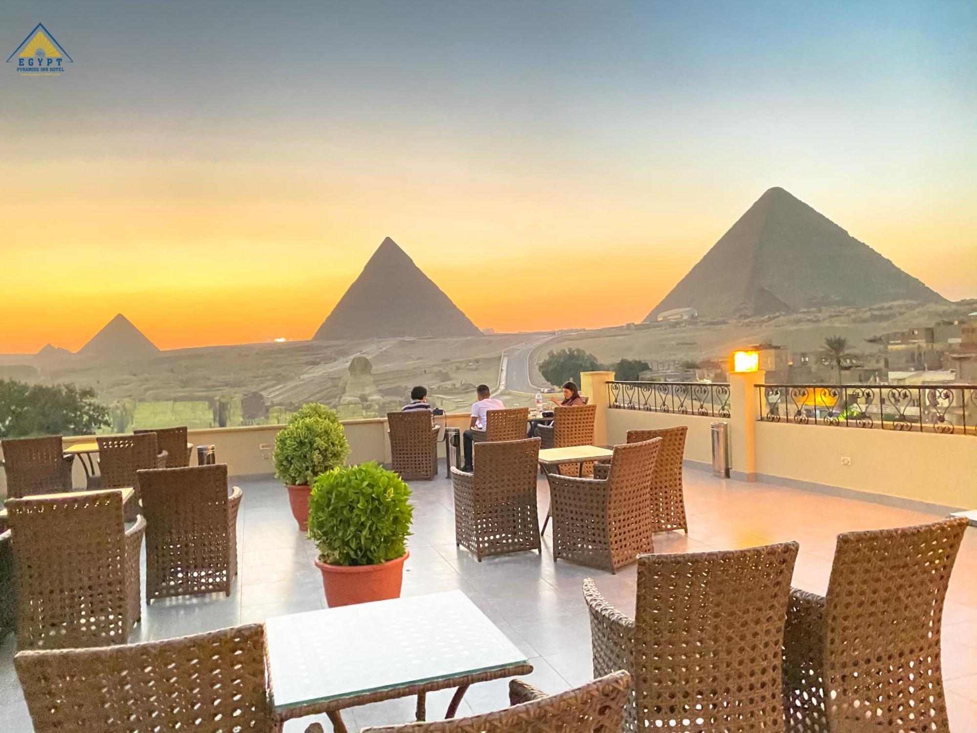 Egypt pyramids inn Kafret el-Gabal Exteriör bild